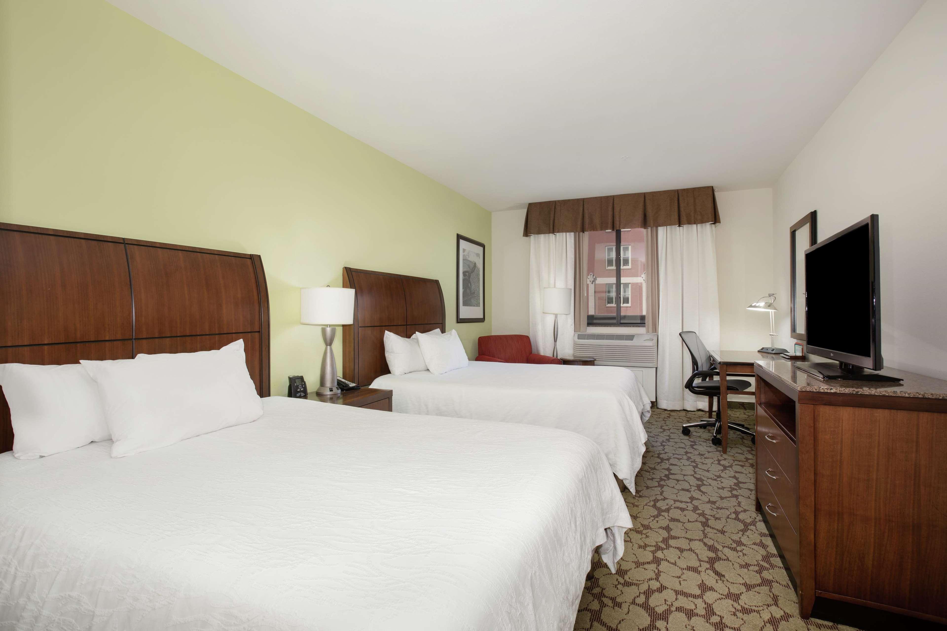 Hilton Garden Inn Lincoln Downtown/Haymarket Buitenkant foto
