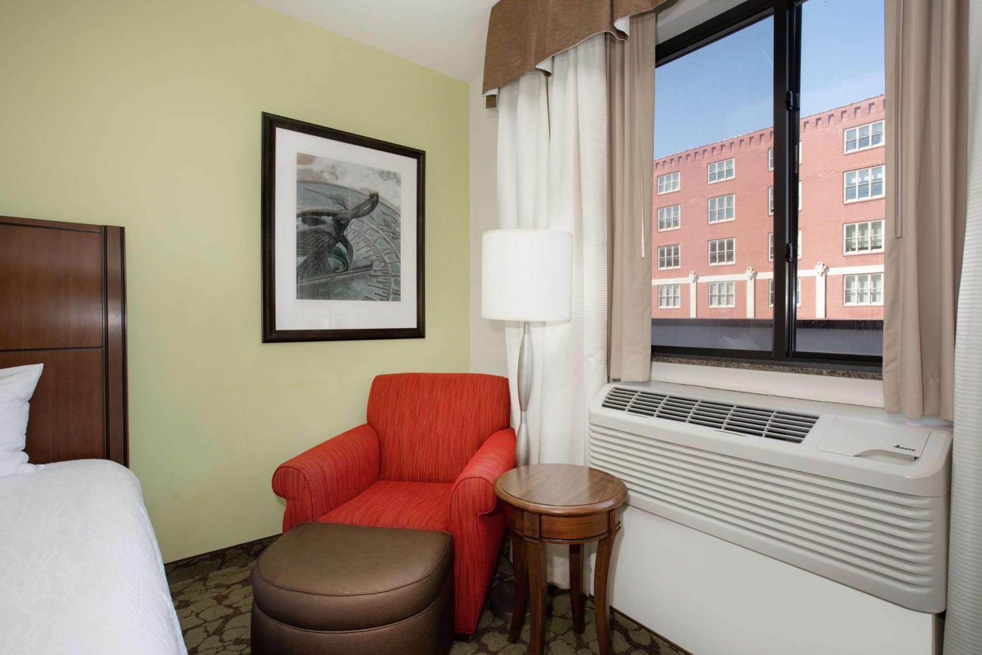 Hilton Garden Inn Lincoln Downtown/Haymarket Buitenkant foto