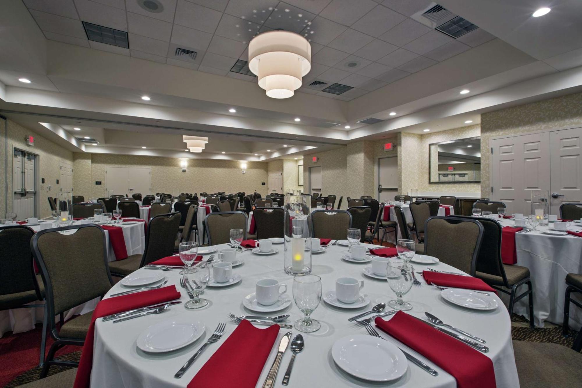 Hilton Garden Inn Lincoln Downtown/Haymarket Buitenkant foto