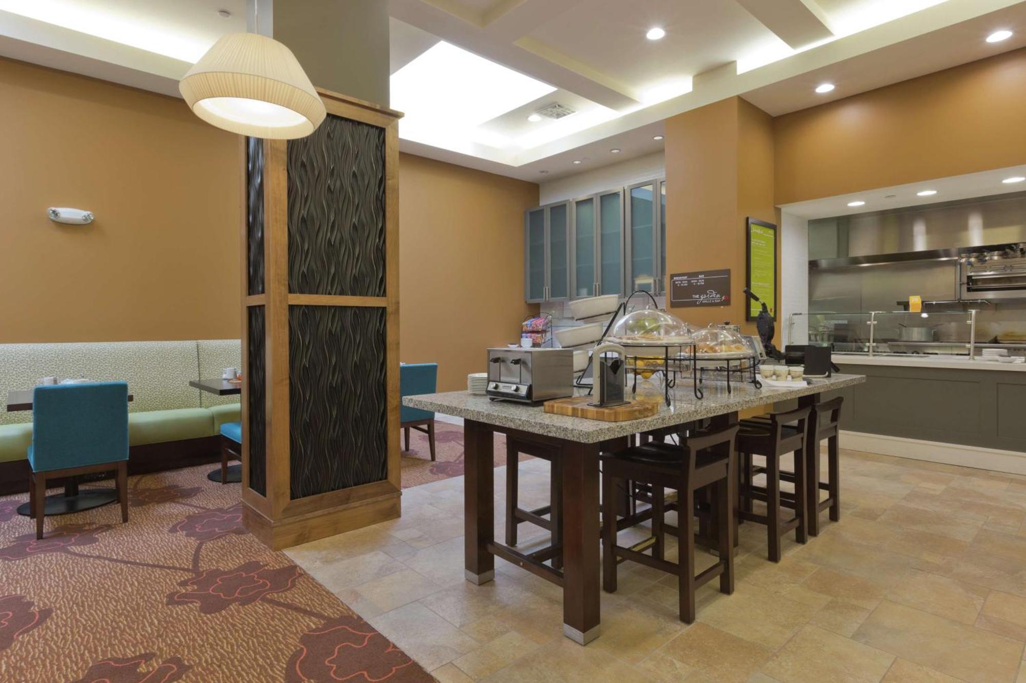 Hilton Garden Inn Lincoln Downtown/Haymarket Buitenkant foto