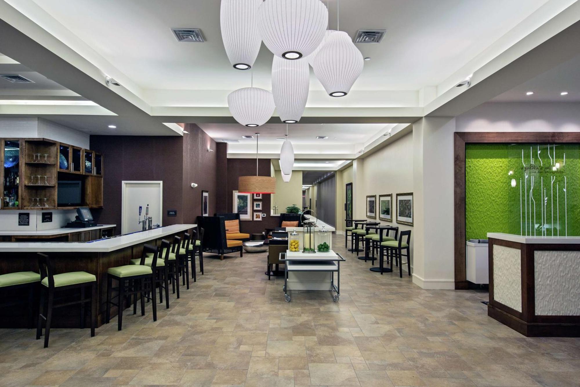 Hilton Garden Inn Lincoln Downtown/Haymarket Buitenkant foto